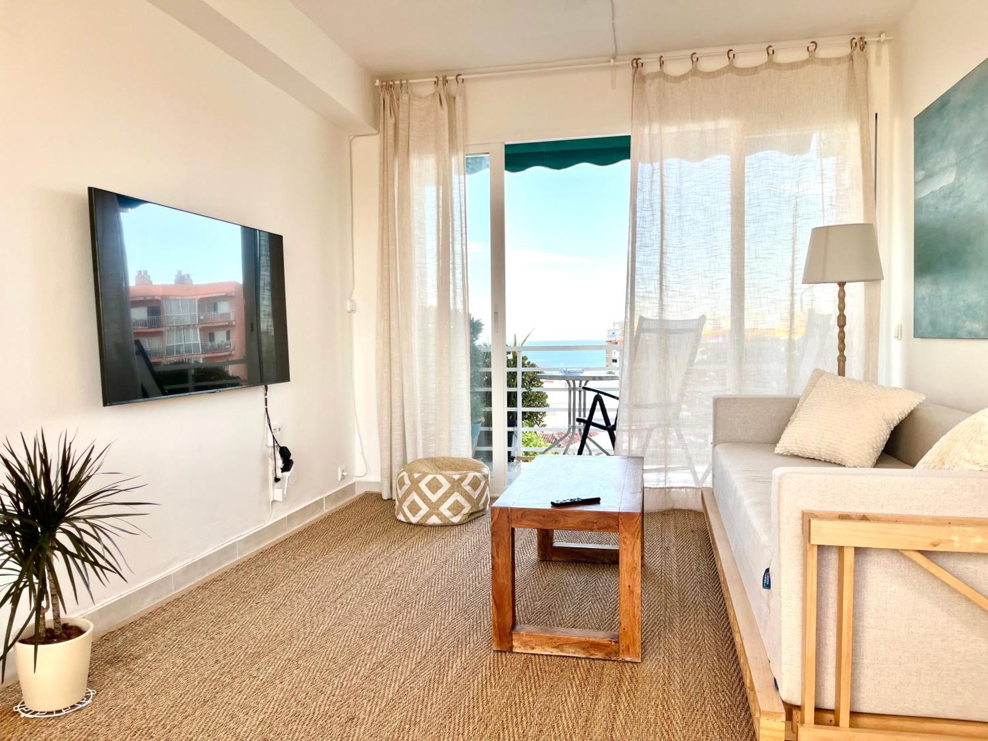 Light-Filled Apartment With Sea Views Torremolinos Exterior foto